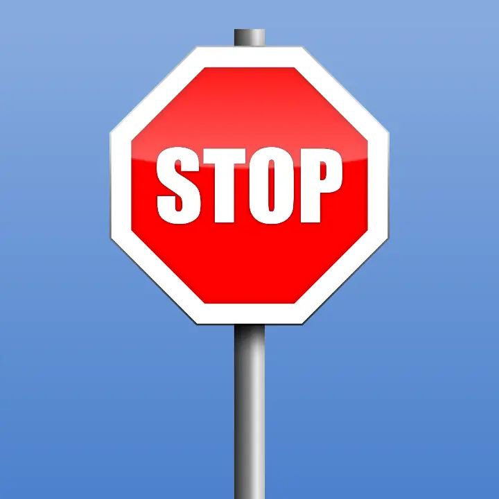 Image par Kristijan Puljek de Pixabay stop sign image